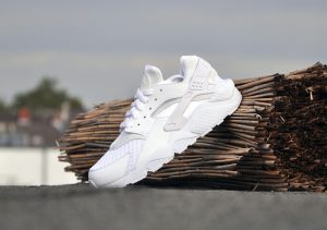 Sneaker che passione: “Nike Air Huarache White pure Platinum”