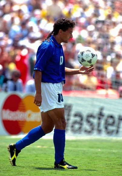 17 July 1994 World Cup Final 1994, Brazil v Italy Los Angeles, Roberto Baggio walks out to place his ball on the penalty spot